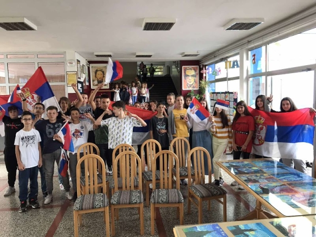 mini-IMG-d92bc441c42adf6d4cb42716a7e7cee6-V