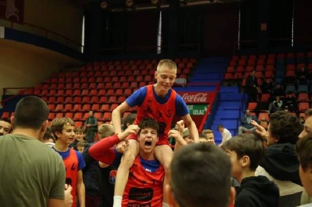 mini-FB_IMG_1669149598113