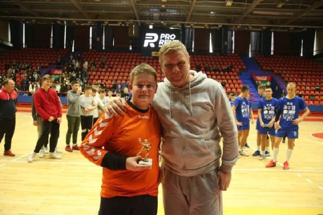 mini-FB_IMG_1669149645643