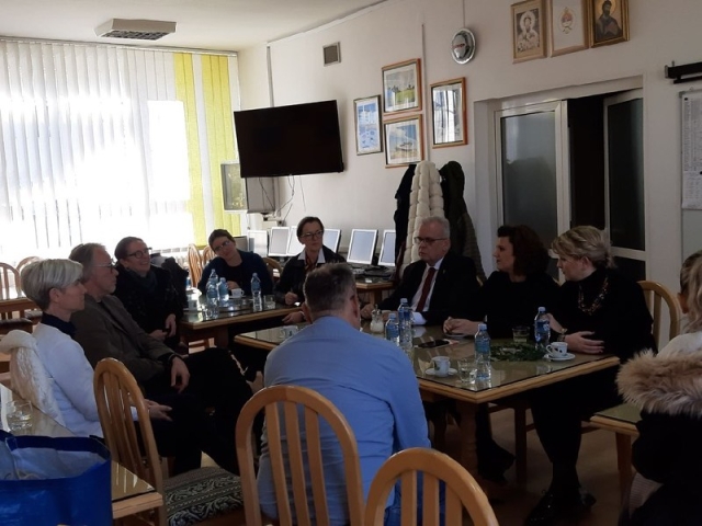 mini-IMG-7c597f12c98c355ff23f38b64a84b838-V