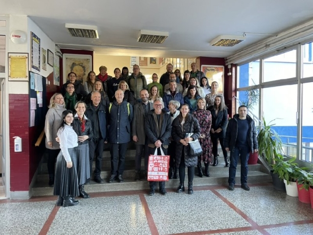 mini-IMG-9d6ceb0cd808b40f21f12b6305204b78-V