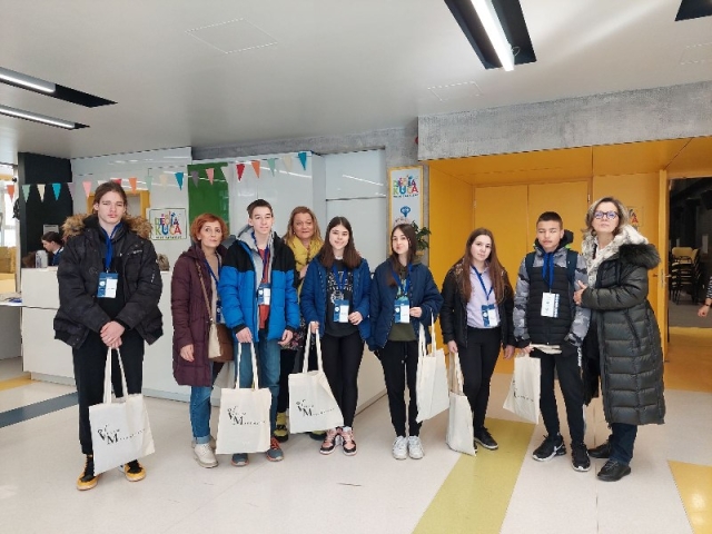 mini-IMG-e61c2da11676309db2f084436cf505c2-V