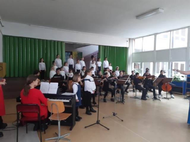 mini-IMG-e6fdd4983629c0efd189e76784dd0449-V