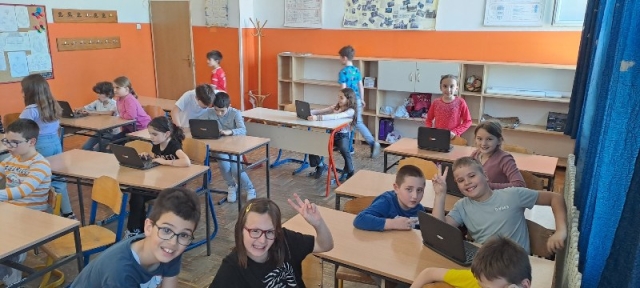 mini-IMG-a60df20d8ea1cdc774a079a5f2f21bc4-V