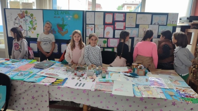 mini-cf198330-5b24-42e8-a430-2b7a66bc59f4