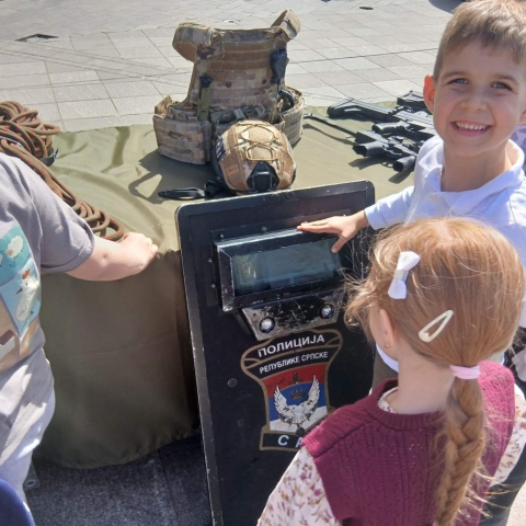 IMG-01097279571acbdb835ca33001863e66-V