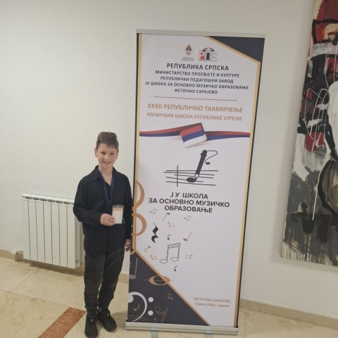 IMG-35a196320c99d98dff1bf030e344e66e-V