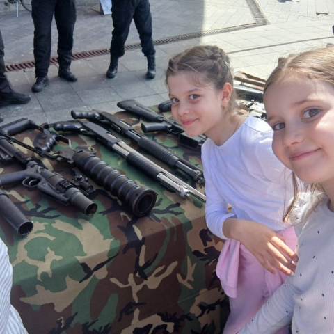 IMG-8c1cc92f53bb2fded8d742560a22e7f3-V