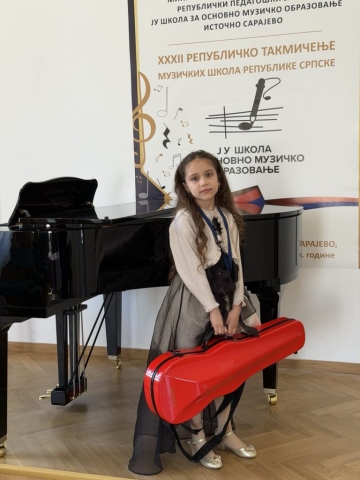 IMG-94b02d79d323bb0d4028ac72789276ae-V